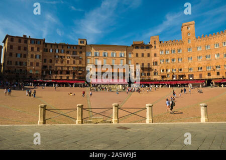 Sienne / Italy-September 21 2019 : Panorama de la Piazza del Campo, Sienne - Italie. Banque D'Images