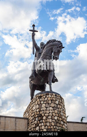 Statue du roi Erekle II (Héraclius) à Tbilisi, Géorgie. Roi de Kartl-Kakheti. Banque D'Images