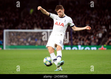 Londres, Royaume-Uni. 22 octobre, 2019. Ben Davies de Tottenham Hotspur en action. Match de la Ligue des Champions, groupe B match, Tottenham Hotspur v étoile rouge de Belgrade au Tottenham Hotspur Stadium à Londres, le mardi 22 octobre 2019. Cette image ne peut être utilisé qu'à des fins rédactionnelles. Usage éditorial uniquement, licence requise pour un usage commercial. Aucune utilisation de pari, de jeux ou d'un seul club/ligue/dvd publications pic par Steffan Bowen/Andrew Orchard la photographie de sport/Alamy live news Crédit : Andrew Orchard la photographie de sport/Alamy Live News Banque D'Images