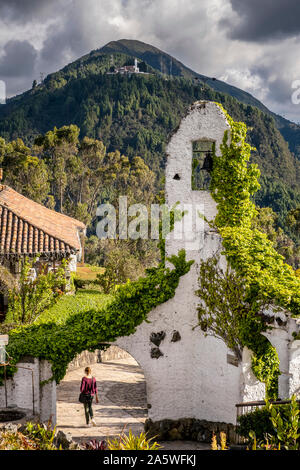 Petite chapelle sur le Cerro de Monserrate, prochaine Santuario del Senor de Monserrate, église, Bogota, Colombie Banque D'Images