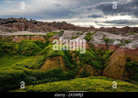 Badlands National Park est situé dans le sud-ouest du Dakota du Sud, avec près de 400 milles carrés de buttes érodées fortement et pinacles, et la larg Banque D'Images