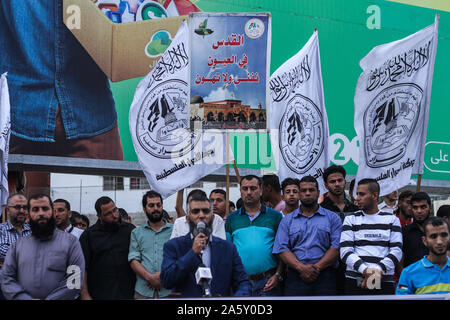 22 octobre 2019 - Gaza, Palestine. 22 octobre 2019. Le mouvement pour la liberté palestinienne organiser une veillée intitulée "à votre service oh' Al-Aqsa" en faveur de la mosquée Al Aqsa et pour protester contre une récente incursion de colons extrémistes dans la mosquée Al-Aqsa à Jérusalem Est. Le vigile, qui a eu lieu dans la ville de Gaza, vient en réponse à la prise de Jérusalem est composé d'Al-Aqsa par plus de 100 colons juifs le lundi aurait été sous la protection de la police israélienne. Palestiniens voir l'événement comme une extension de la répétition de violations israéliennes à l'encontre de l'un de leurs principaux ho Banque D'Images