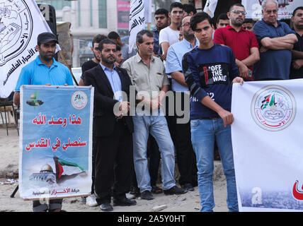 22 octobre 2019 - Gaza, Palestine. 22 octobre 2019. Le mouvement pour la liberté palestinienne organiser une veillée intitulée "à votre service oh' Al-Aqsa" en faveur de la mosquée Al Aqsa et pour protester contre une récente incursion de colons extrémistes dans la mosquée Al-Aqsa à Jérusalem Est. Le vigile, qui a eu lieu dans la ville de Gaza, vient en réponse à la prise de Jérusalem est composé d'Al-Aqsa par plus de 100 colons juifs le lundi aurait été sous la protection de la police israélienne. Palestiniens voir l'événement comme une extension de la répétition de violations israéliennes à l'encontre de l'un de leurs principaux ho Banque D'Images