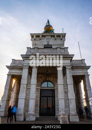 Italie, Vénétie, Venise, Punta della Dogana Banque D'Images