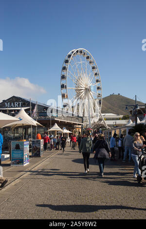 Le V&A Waterfront et la roue du Cap, Cape Town, Western Cape, Afrique du Sud Banque D'Images