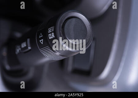 L'intérieur de la manette des essuie-glaces de voiture close up voiture moderne commande essuyage swicth Banque D'Images