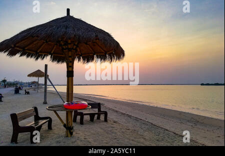 Al Thakira beach. Le Qatar.L'une des belles plages au Qatar Banque D'Images