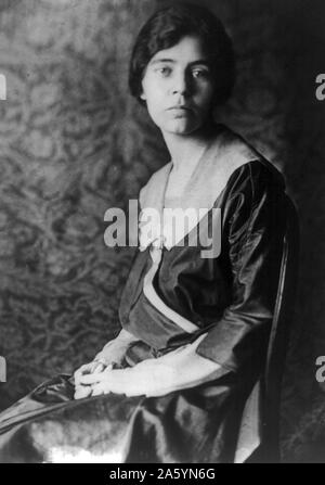 Alice Paul 1917. Le réformateur social et féministe américaine, née dans une famille Quaker dans Moorestown, New Jersey. Elle a consacré toute sa carrière à la lutte pour l'égalité des droits pour les femmes. Banque D'Images