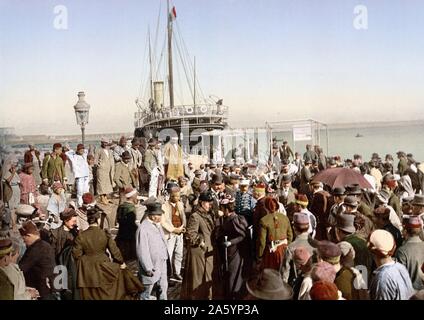 Débarquant d'un navire, Alger, Algérie, 1899. Banque D'Images