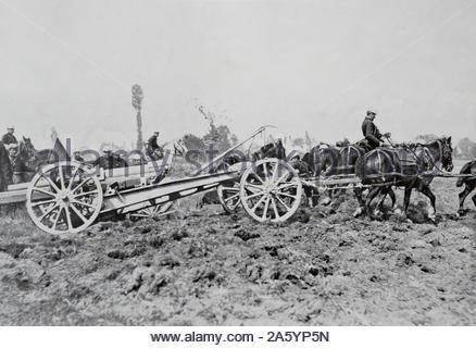 WW1 Siège Français fusils entrer en action, vintage photographie de 1914 Banque D'Images