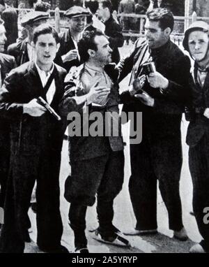 Les milices anti-fasciste se défendre contre Madrid la tentative de prise du pouvoir par le général Joaquín Fanjul, commandant de la garnison militaire basé à la caserne Montaña 1936 à Madrid au cours de la première partie de la guerre civile espagnole Banque D'Images