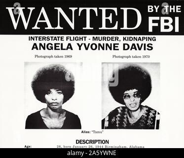 Avis de recherche du FBI pour Angela Davis. Angela Yvonne Davis, née le 26 janvier 1944) est un activiste politique, universitaire et auteur. Elle est apparue comme un éminent activiste de la contre-culture et radicale dans les années 1960 comme un chef de file du Parti Communiste USA, et a entretenu des relations avec le Black Panther Party par son implication dans le mouvement des droits civils, bien qu'elle n'a jamais été un membre du parti. Banque D'Images