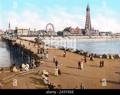 Vue depuis le North Pier, Blackpool, Angleterre 1890 Banque D'Images