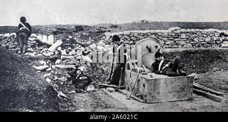 Guerre de Crimée 1853-55 ; une journée tranquille dans un mortier, la batterie par pioneer photographe de guerre, Roger Fenton Banque D'Images