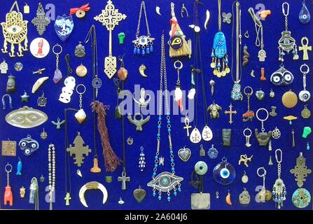 Collection de Lucky Charms, des amulettes et des talismans. Banque D'Images