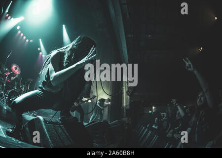 Elseneur, Danemark. 01st, 2019 mars. Le groupe de metal extrême danois effectue une Xenoblight Kulturvaerftet au concert live à Elseneur. Chanteur ici Hyldmar est vu Marika sur scène. (Photo crédit : Gonzales Photo - Nikolaj Bransholm). Banque D'Images