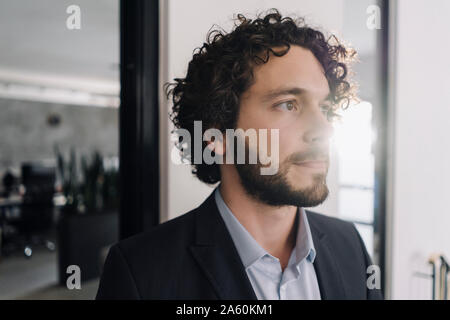 Portrait of businessman in office Banque D'Images