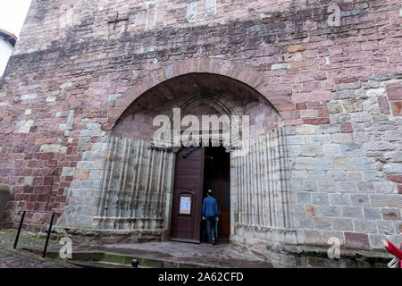 Église Notre-Dame du Bout du Pont, Saint-Jean-Pied-de-Port, Pyrénées-Atlantiques, France Banque D'Images