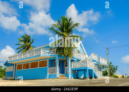 Grand Cayman, îles Caïmans, Dec 2018, bâtiment du club Catboat à George Town Banque D'Images