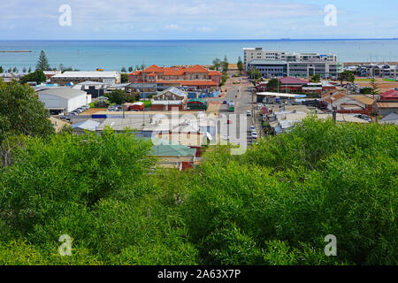 GERALDTON, AUSTRALIE -9 nov 2019- vue du paysage de la ville de Geraldton, Australie occidentale, vu depuis le monument HMAS Sydney II Memorial. Banque D'Images