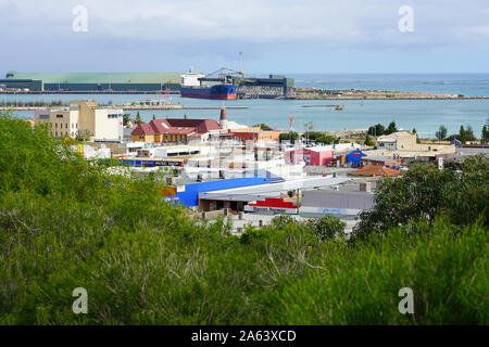 GERALDTON, AUSTRALIE -9 nov 2019- vue du paysage de la ville de Geraldton, Australie occidentale, vu depuis le monument HMAS Sydney II Memorial. Banque D'Images