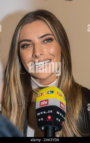 Sophia Thomalla bei der Eröffnung des IQOS Store im 123 Zeil. Frankfurt am Main, 23.10.2019 Banque D'Images