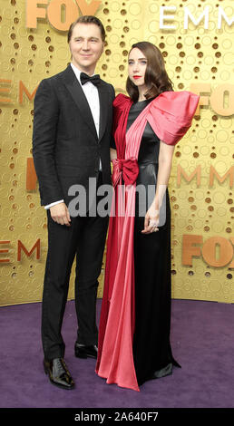 71e Emmy Awards (2019) arrivants tenue au Théâtre de Microsoft à Los Angeles, Californie. Avec : Paul Dano, Zoe Kazan Où : Los Angeles, California, United States Quand : 22 Sep 2019 Credit : Adriana Barraza M./WENN.com Banque D'Images