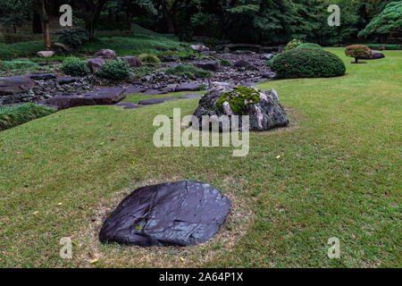 Jardin de l'Université Tokyo Kaitokukan - Marquis Toshinari Maeda, le 16ème chef de la Clan Maeda du domaine de Kaga, construit une résidence seigneuriale dans l'Ouest Banque D'Images