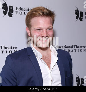 Broadway 2019 Gala Retour à l'École s'est tenue à l'Edison Ballroom - Arrivées. Avec : Alex Stone Où : New York, New York, United States Quand : 23 Sep 2019 Crédit : Joseph Marzullo/WENN.com Banque D'Images