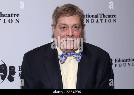 Broadway 2019 Gala Retour à l'École s'est tenue à l'Edison Ballroom - Arrivées. Avec : Guest Où : New York, New York, United States Quand : 23 Sep 2019 Crédit : Joseph Marzullo/WENN.com Banque D'Images