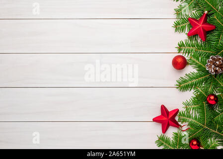 Nouvel An Noël Décoration de table en bois blanc, avec de l'espace libre pour texte d'accueil Banque D'Images