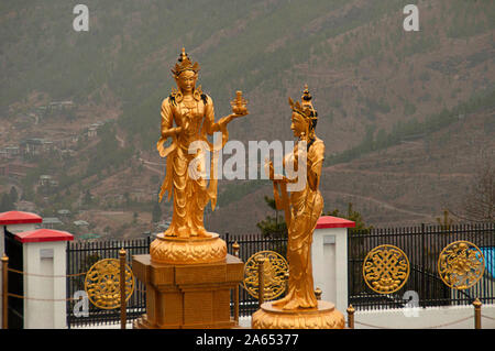 Des statues de la Déesse Tara à Thimpu, Bhoutan Banque D'Images