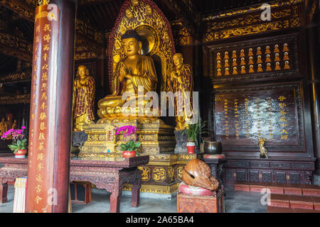 Statue de Bouddha dans le Giant Wild Goose Pagoda, le symbole de Xi'an Banque D'Images