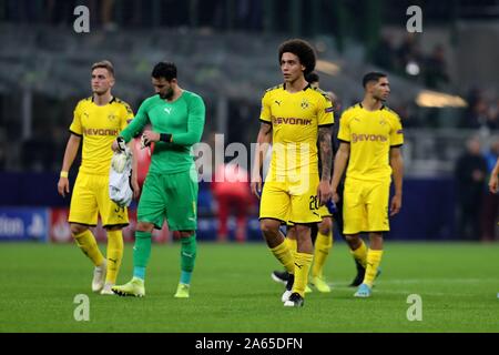 Milan, Italie. 23 Oct, 2019. firo : 23.10.2019, football, Ligue des Champions, saison 2019/2020, 3e match de l'Inter Milan - Borussia Dortmund, Axel Witsel, Borussia Dortmund, Borussia, BVB, plein la figure, la déception, l'utilisation de crédit dans le monde entier | : dpa/Alamy Live News Banque D'Images