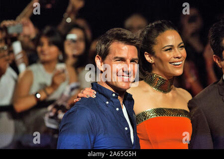 Hollywood acteur Tom Cruise et l'actrice Paula Patton dans Mumbai, Maharashtra, Inde, Asie Banque D'Images