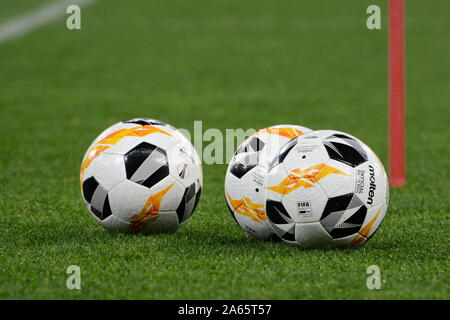 Kiev, Ukraine. 23 Oct, 2019. Kiev, UKRAINE - le 23 octobre 2019 : Balle officielle de l'UEFA Europa League au stade olympique (Photo par Aleksandr Goussev/Pacific Press) Credit : Pacific Press Agency/Alamy Live News Banque D'Images