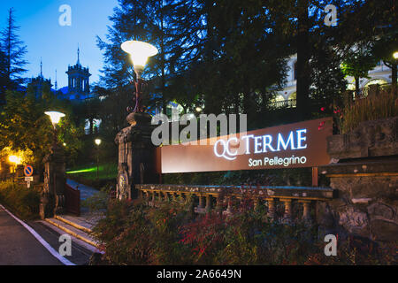 San Pellegrino Terme, Italie - 23 octobre 2019 : Entrée à la QC Terme SPA. Au San Pellegrino Terme casino Banque D'Images