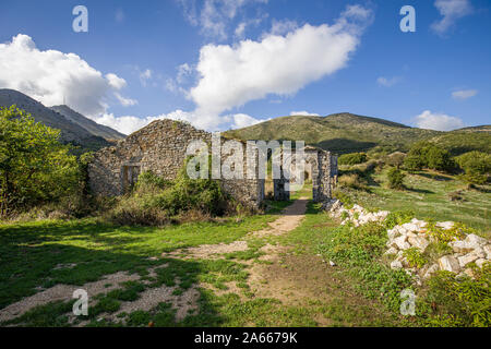 Dans le village abandonné de Peritheia sur l'île de Corfou en mer Ionienne, en Grèce Banque D'Images