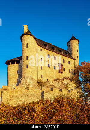 Szczecin Château Royal au lever du soleil, d'un sentier de l'Eagles' Nids, Krakow-Czestochowa ou montagne jurassique polonais Highland, Voïvodie de Silésie, Pologne Banque D'Images