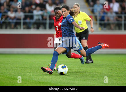 Linköping, Suède 20130718euros entre des femmes de l'Uefa à Linköping France-angleterre arena. La France n° 14 Louisa Nécib. Jeppe Pfoto Gustafsson Banque D'Images