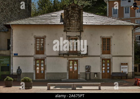 Le palais des marquis de Gamoneda accueille l'exposition du Prix Nobel de médecine Severo Ochoa, Luarca, Pricipado de Asturias, Espagne. Banque D'Images