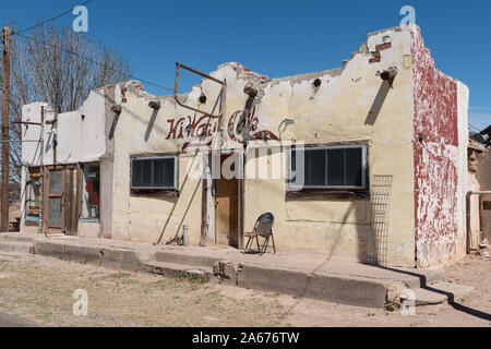 Ce qui reste de la vieille HiWay Cafe à Valentine, une ville de Jeff Davis Comté (Texas) Banque D'Images