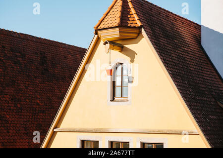 Close-up de la façade ou de l'extérieur d'une maison typiquement allemand à Rothenburg od der Tauber en Allemagne. Banque D'Images