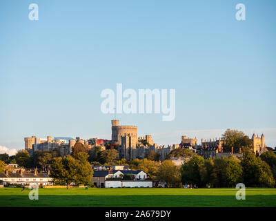 Paysage panoramique de la Gascogne et le château de Windsor, Windsor, Berkshire, Angleterre, RU, FR. Banque D'Images