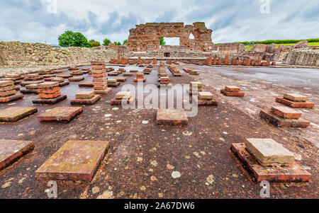 Le système Hypocaust et les vestiges du mur de la basilique des thermes romains de Wroxeter, Shropshire, Angleterre Banque D'Images