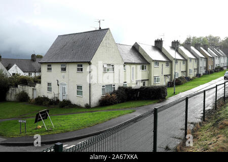 Conseil modèle logement rangée des maisons mitoyennes à Beaumaris par l'architecte Sidney Colwyn Foulkes sur Anglesey, au nord du Pays de Galles UK KATHY DEWITT Banque D'Images