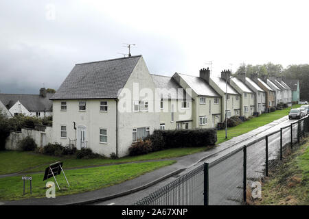 Conseil modèle logement rangée des maisons mitoyennes à Beaumaris par l'architecte Sidney Colwyn Foulkes sur Anglesey, au nord du Pays de Galles UK KATHY DEWITT Banque D'Images