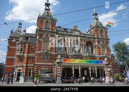 De Stadsschouwburg à Leidseplein, un théâtre de style architectural néo-Renaissance. Amsterdam, Pays-Bas. Banque D'Images