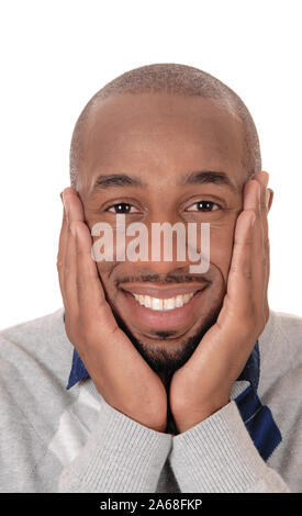 Un bon à la African American man en gros plan, tenant son visage dans ses mains, souriant, isolée pour fond blanc Banque D'Images