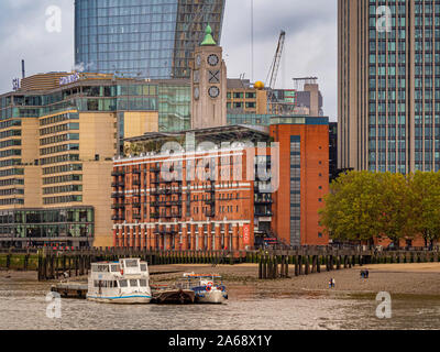 Oxo Tower Wharf sur la promenade Riverside South Bank de Londres Bankside et domaines, UK. Banque D'Images